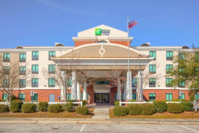 Гостиница Holiday Inn Express Hotel & Suites Gulf Shores, an IHG Hotel  Галф Шорс